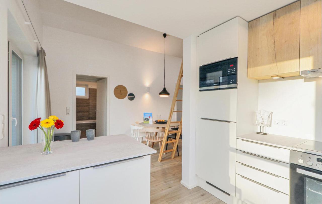 Gorgeous Home In Lembruch-Duemmer See With Kitchen Exteriör bild