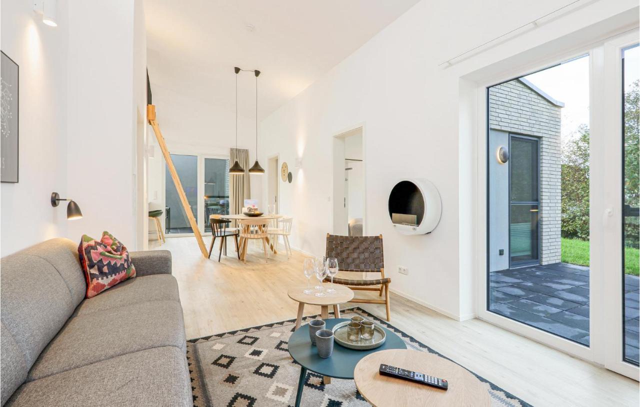 Gorgeous Home In Lembruch-Duemmer See With Kitchen Exteriör bild