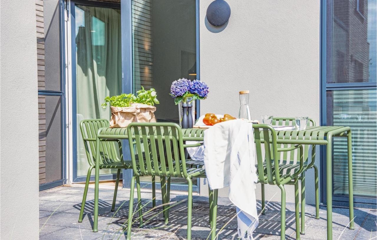 Gorgeous Home In Lembruch-Duemmer See With Kitchen Exteriör bild