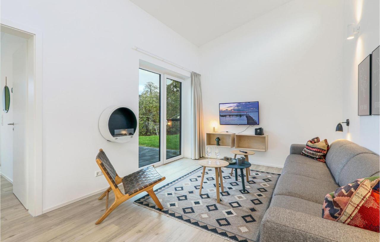 Gorgeous Home In Lembruch-Duemmer See With Kitchen Exteriör bild