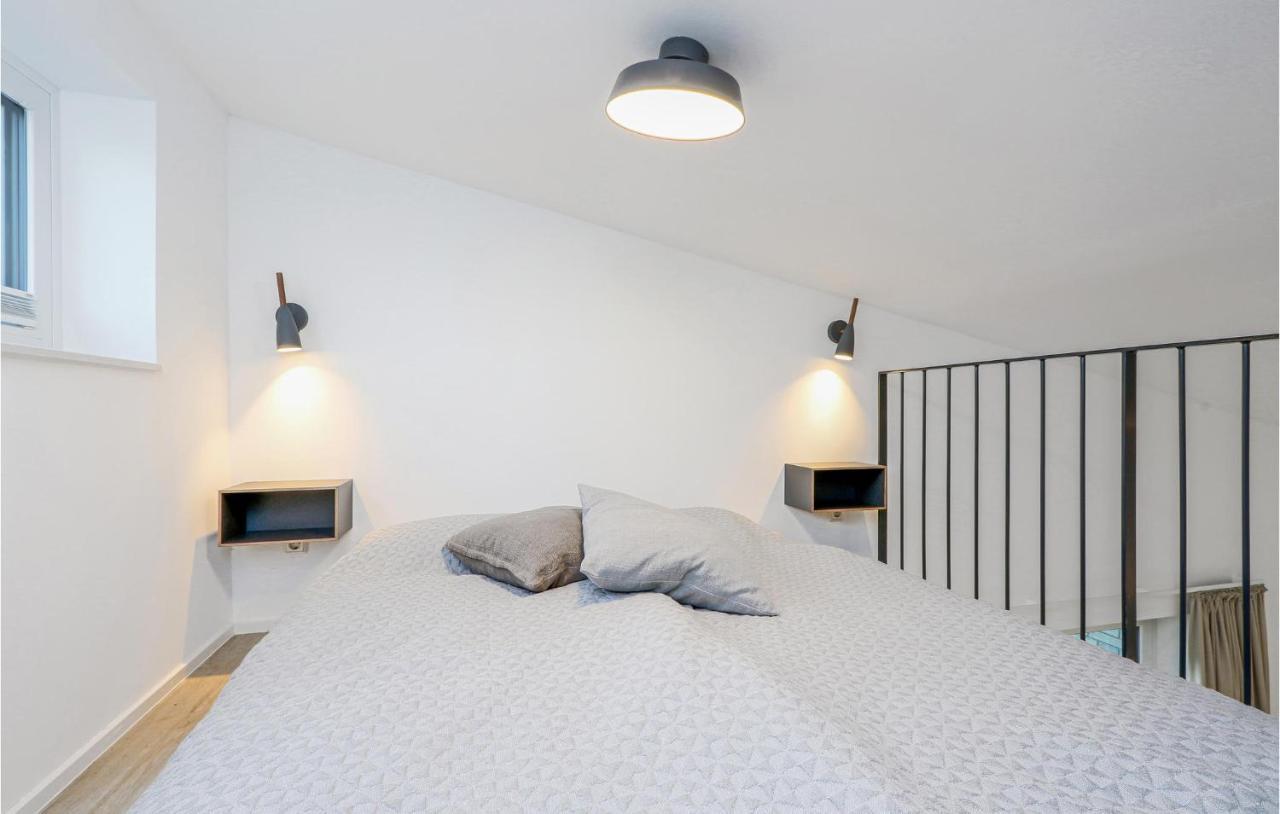 Gorgeous Home In Lembruch-Duemmer See With Kitchen Exteriör bild