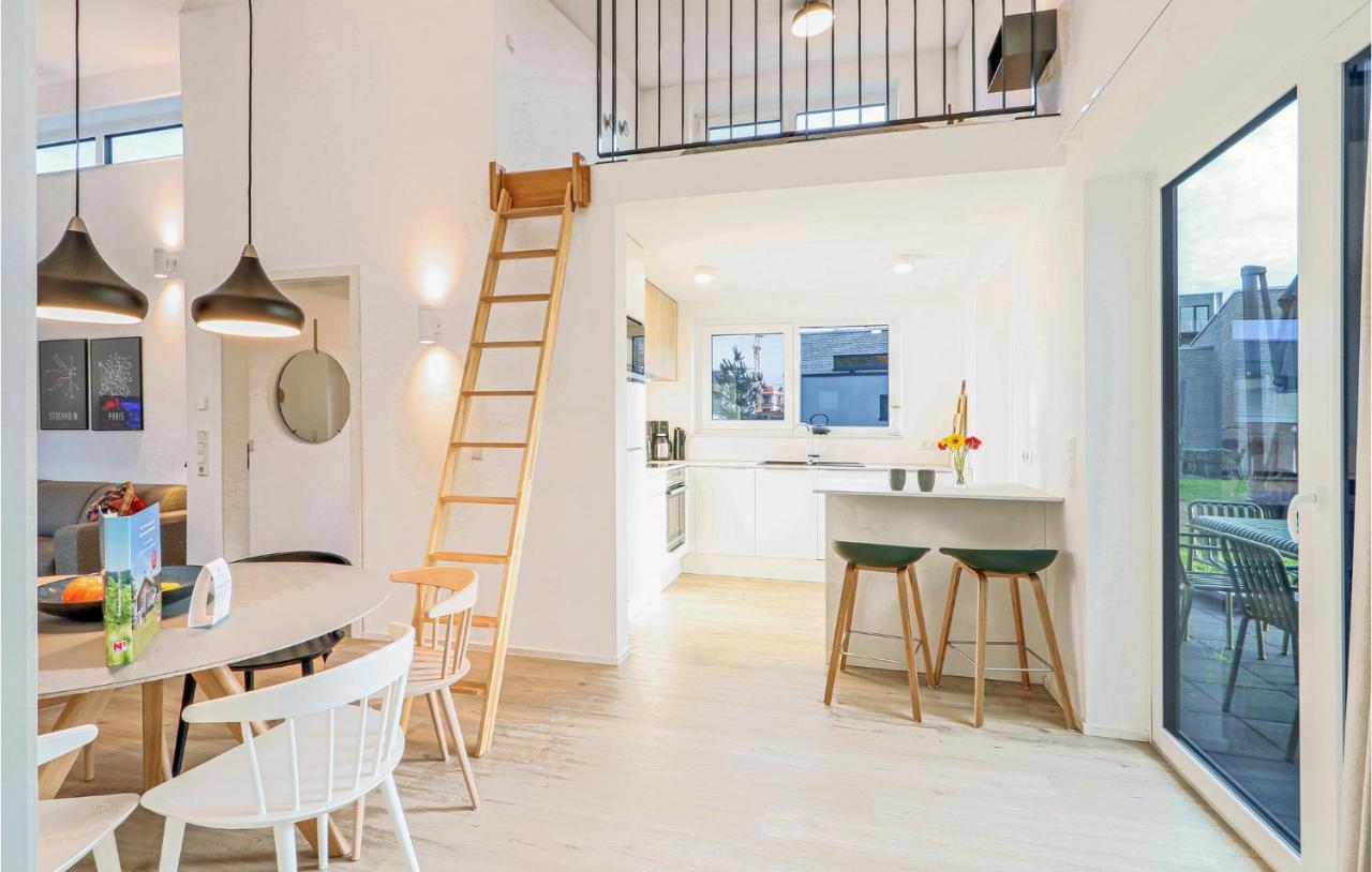 Gorgeous Home In Lembruch-Duemmer See With Kitchen Exteriör bild