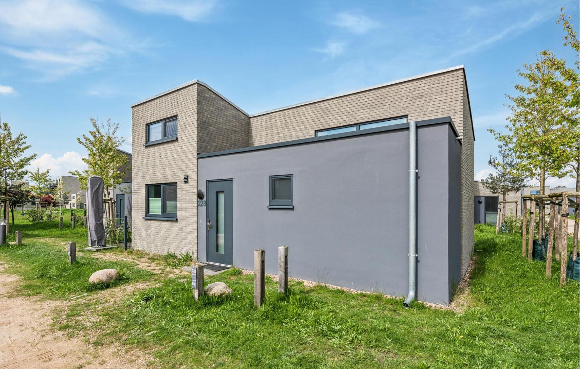 Gorgeous Home In Lembruch-Duemmer See With Kitchen Exteriör bild